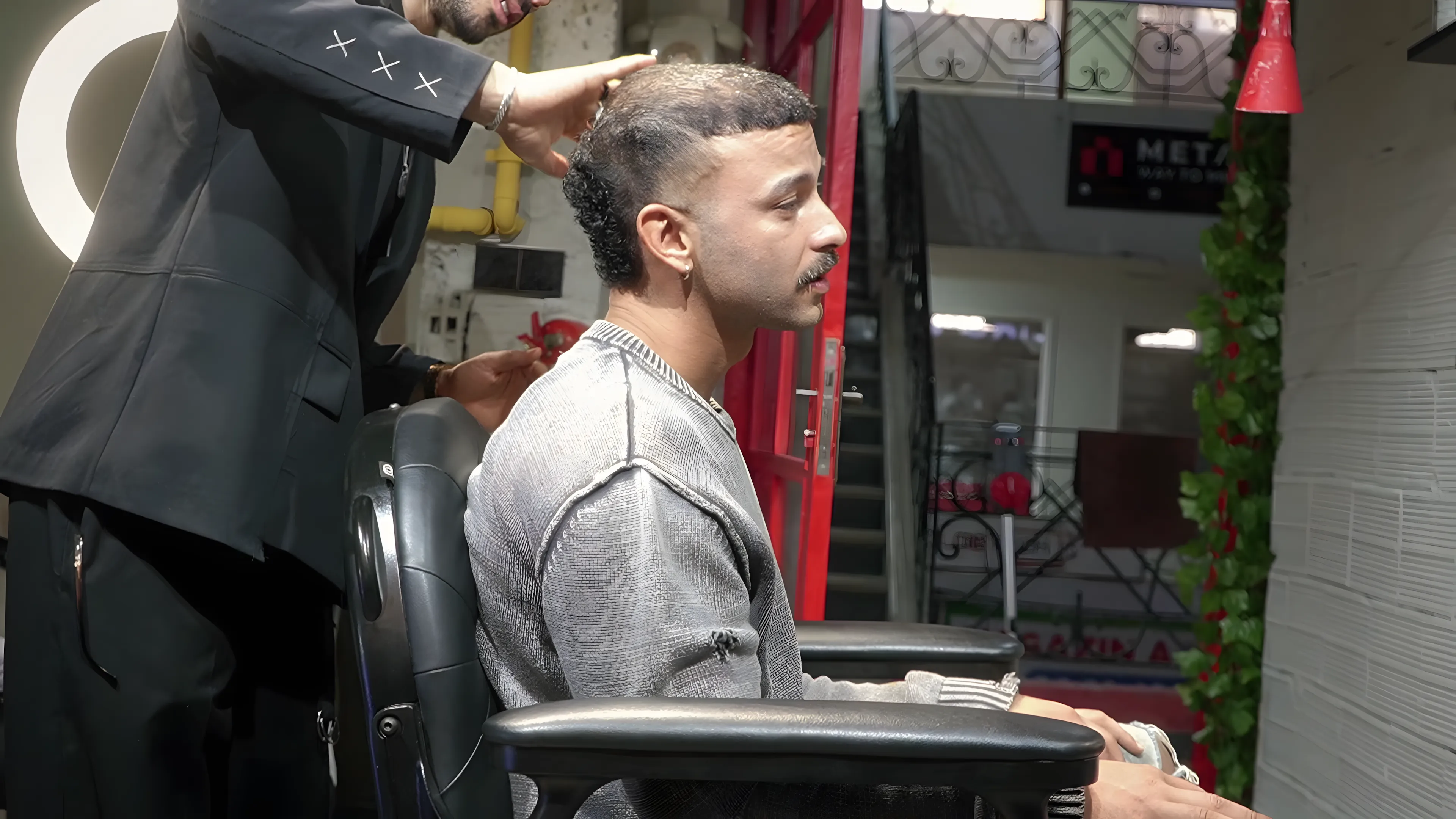 COMEBACK BARBER - barbershop styling session photography by Driss Nassiri