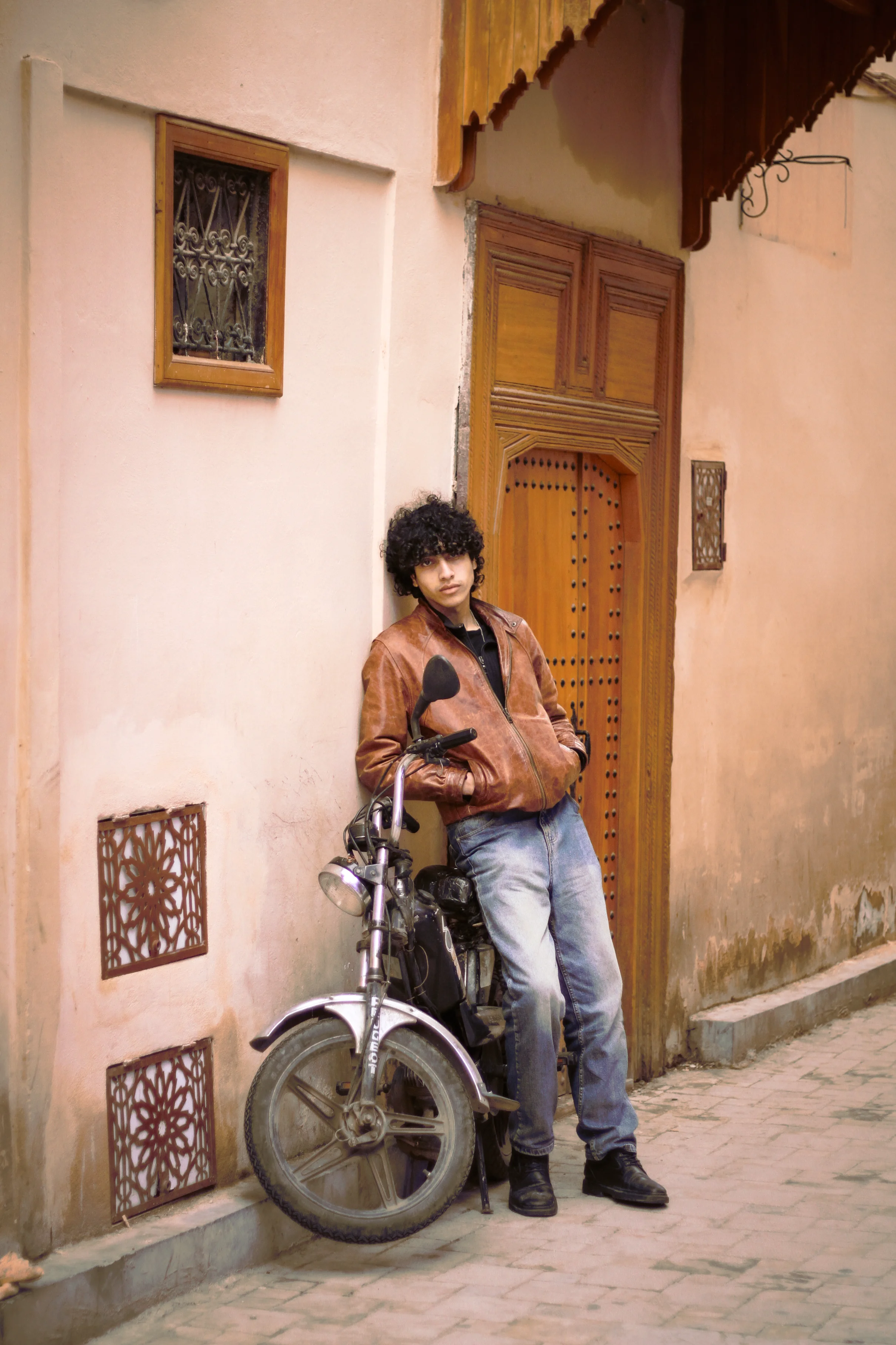 MEKNES MEDINA STILLS - urban portrait vibe photography by Driss Nassiri